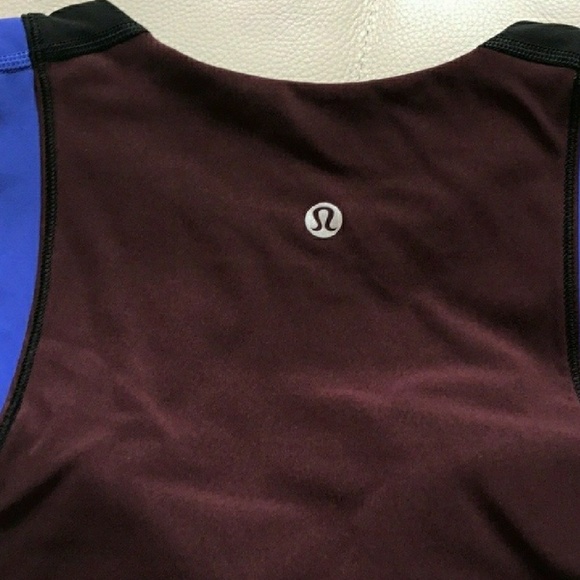 NWT LULULEMON KICK SERVE SWEAT BRA - Size 4 or 6 - Picture 5 of 7